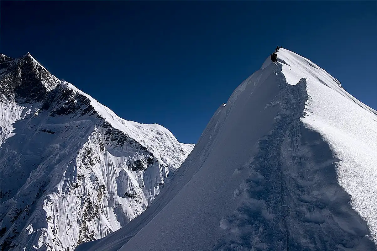 Island Peak Climbing with Everest Base Camp Trek landscape view